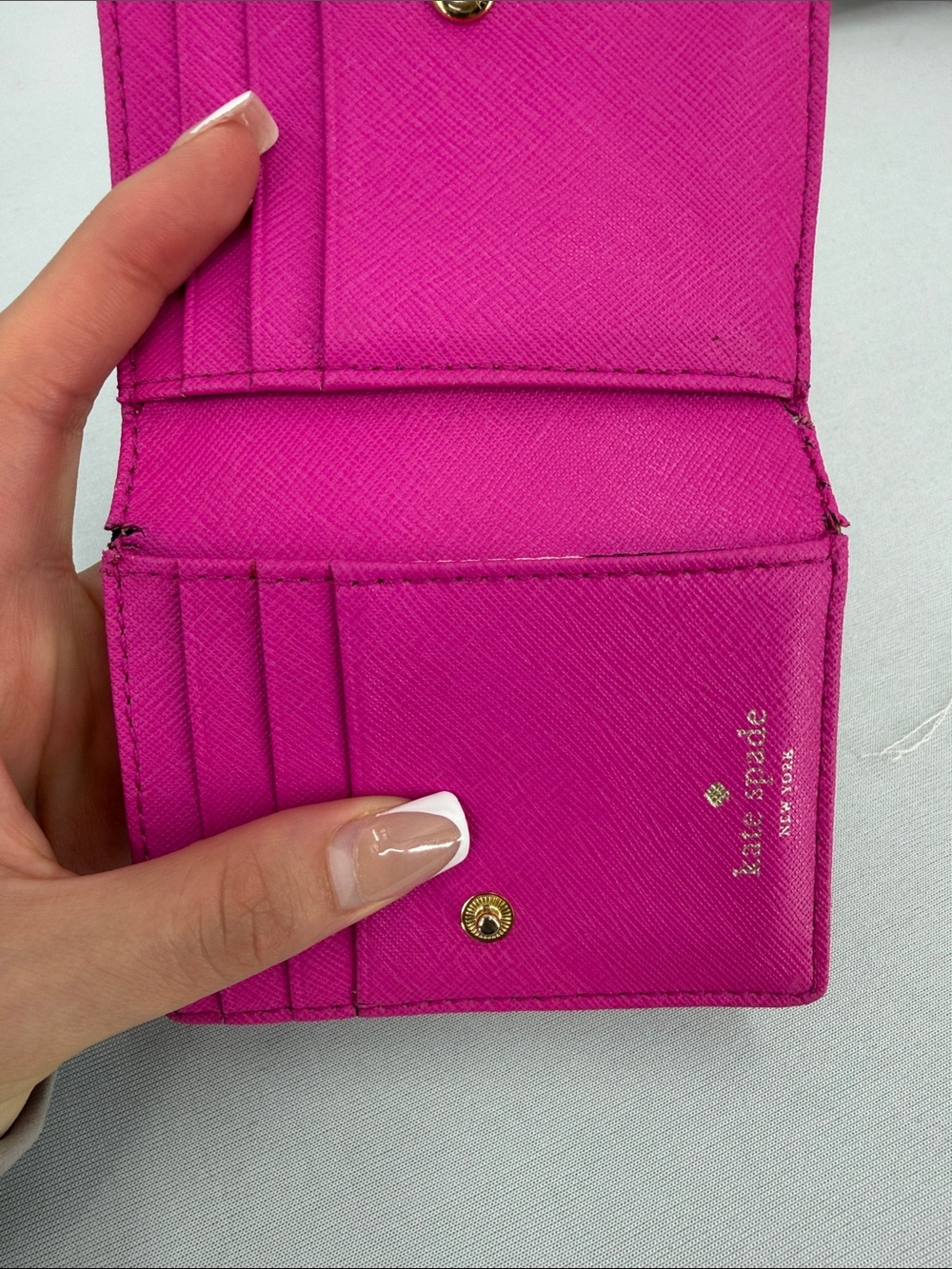 Kate Spade Cedar Street Tavy Saffiano Leather Pink Trifold Wallet Barbiecore - Picture 14 of 15